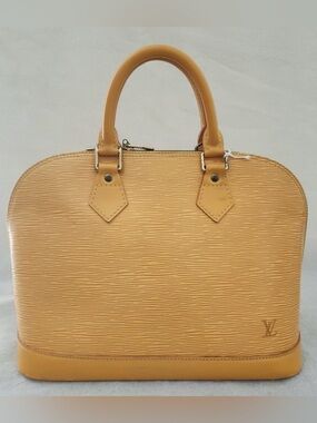 Auth Louis Vuitton Epi Alma Leather Bag
